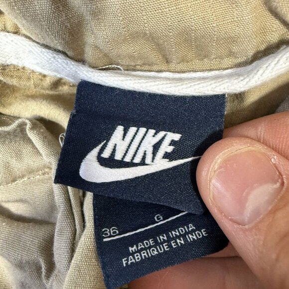 Y2K Nike Cargo Shorts - Picture 4 of 5